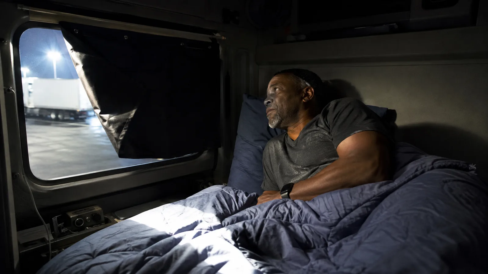 Portable Blackout Shade: The Honest Review After Suction Cups Started Failing